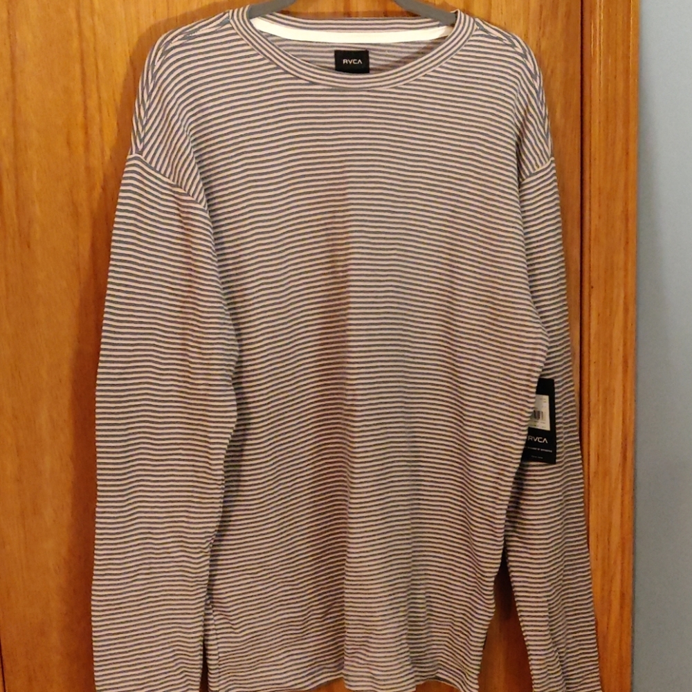 RVCA men's size large shirt w/ tags!!